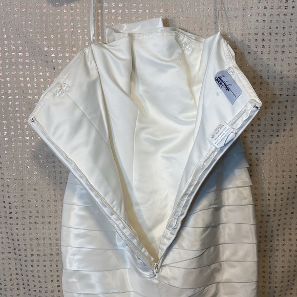 Mari Lee for Madeline Gardner Elegant White Strapless Gown - Picture 3 of 15